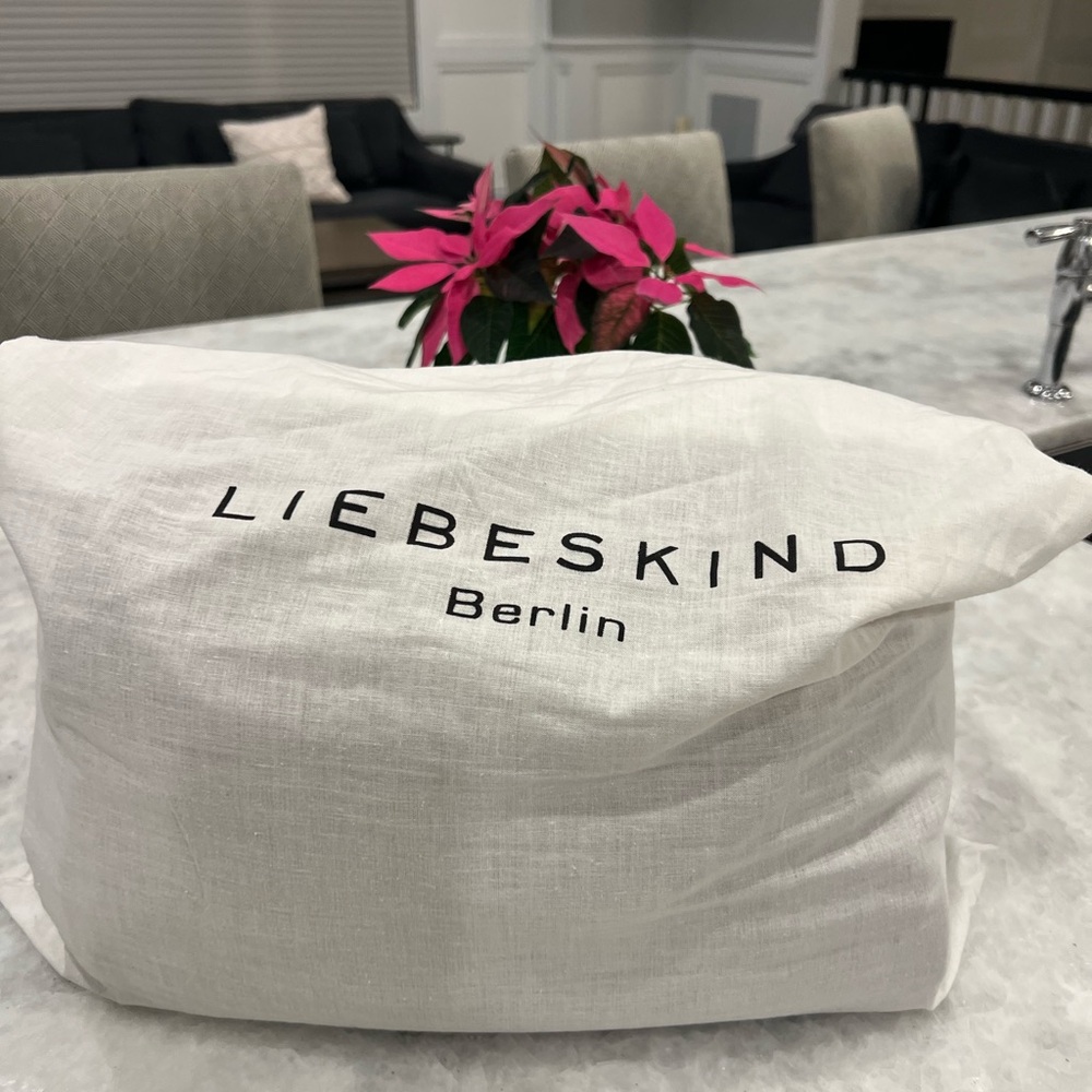 Liebeskind Taupe Leather Interior - Picture 3 of 5